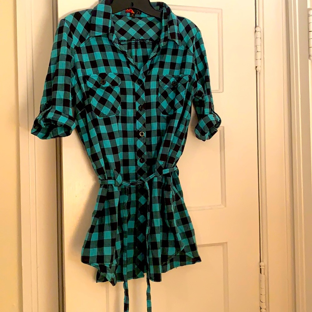 Blue checker long shirt